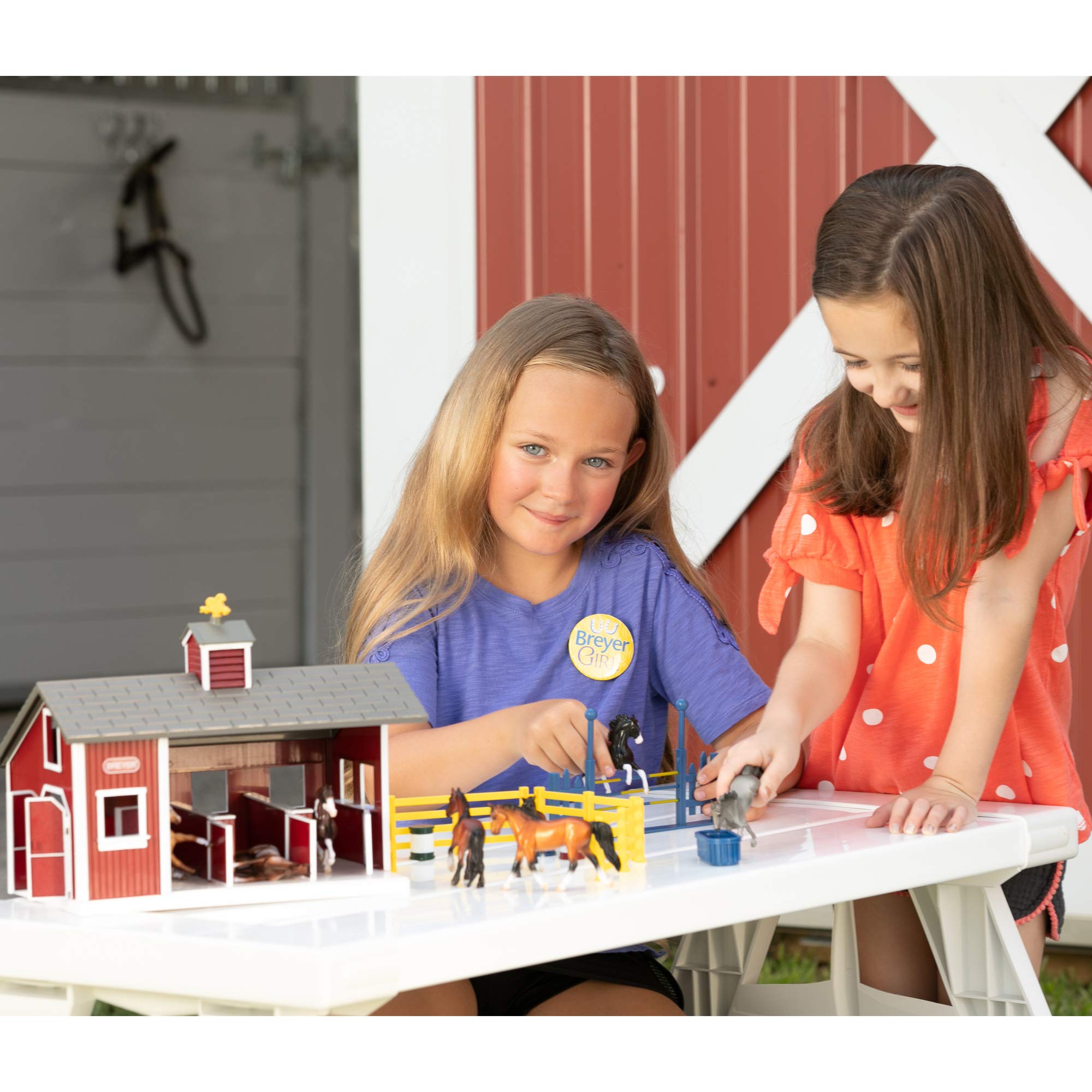 Foto 6 | Set De Establos Breyer 59197 Rojo Con 2 Caballos Y Accesorios - Venta Internacional.
