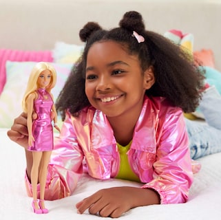 Foto 2 | Muñeca De Moda Barbie Fashionistas #230, Cabello Rubio Con Atuendo - Venta Internacional.