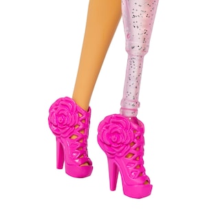 Foto 4 | Muñeca Moderna Barbie Deluxe Style #2 Barbiecore Con Pierna Protésica - Venta Internacional.