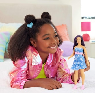 Foto 2 | Muñeca De Moda Barbie Fashionistas #231 Con Pelo Morado - Venta Internacional.
