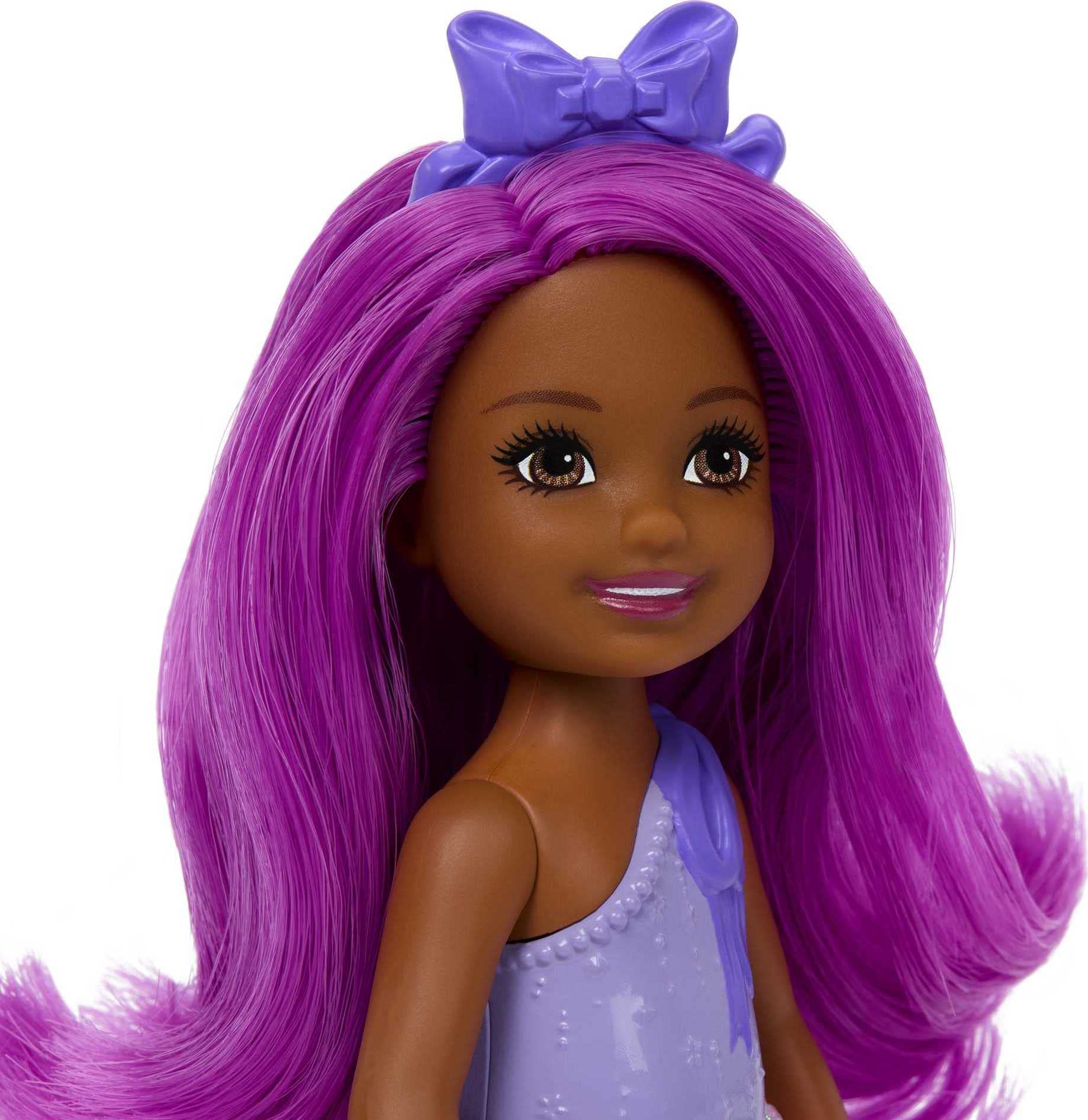 Foto 4 pulgar | Muñeca Barbie Dreamtopia Chelsea Royal Con Falda Morada De Pelo Rosa - Venta Internacional.