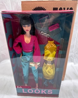 Foto 1 | Muñeca Moderna Barbie Signature Looks Modelo #19 Con Acceso. - Venta Internacional.