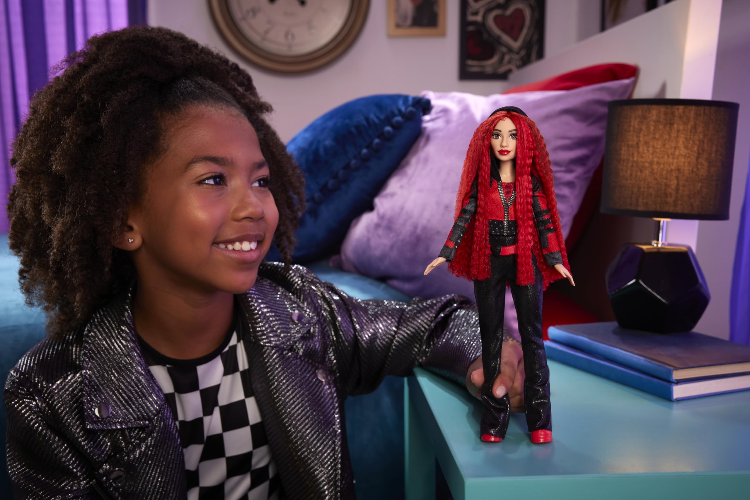 Foto 3 pulgar | Muñeca Mattel Disney Descendants The Rise Of Red Cantando Con Ropa - Venta Internacional.