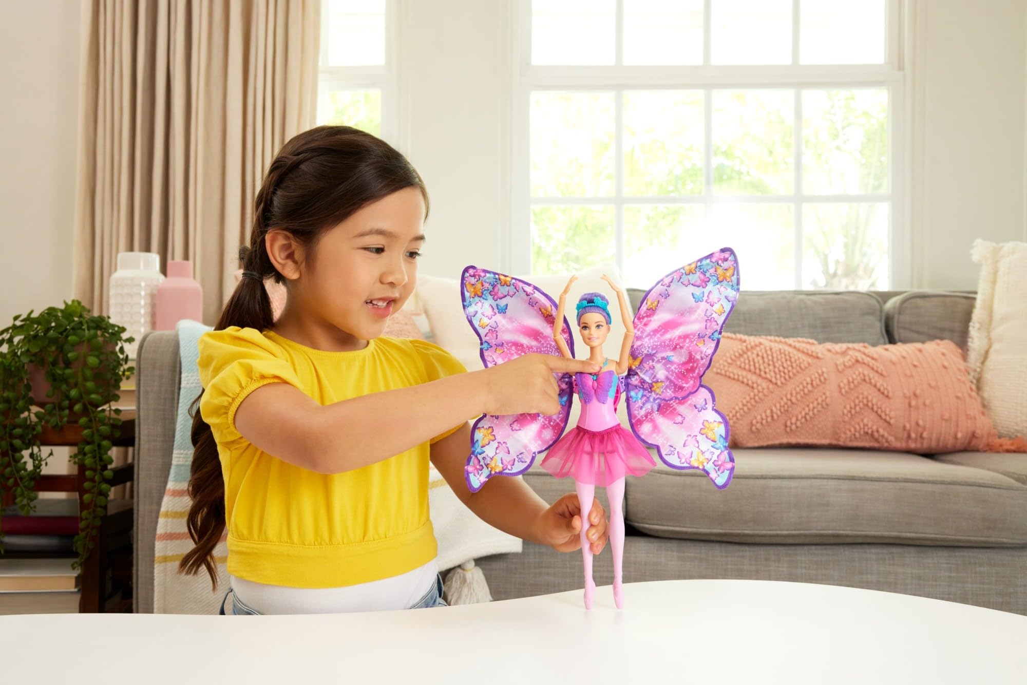 Foto 3 pulgar | Doll Barbie Dance And Flutter Transformation 2 En 1 - Venta Internacional.