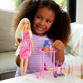 Foto 2 | Muñeca Barbie Scientist Con Muñeca Moderna, Mesa De Laboratorio Y Microscopio - Venta Internacional.