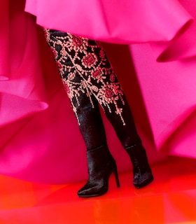 Foto 4 | Vestido Largo Fucsia De Muñeca Barbie En Tafetán Para Adultos Hbx96 - Venta Internacional.