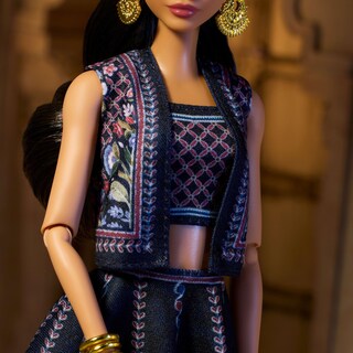 Foto 5 | Muñeca Barbie Diwali Anita Dongre Festival Of Lights Look - Venta Internacional.