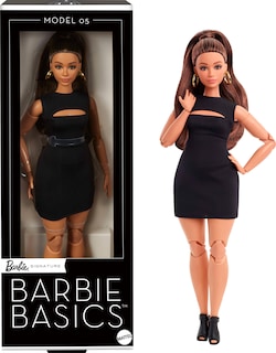 Foto 1 | Muñeca De Coleccionista Barbie Basics Modelo 05 Con Cabello Castaño - Venta Internacional.