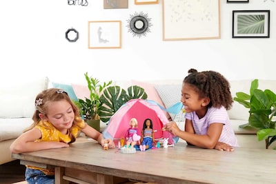 Foto 2 | Tienda De Campaña Playset Barbie It Takes Two Con Brooklyn Y Malibu - Venta Internacional.