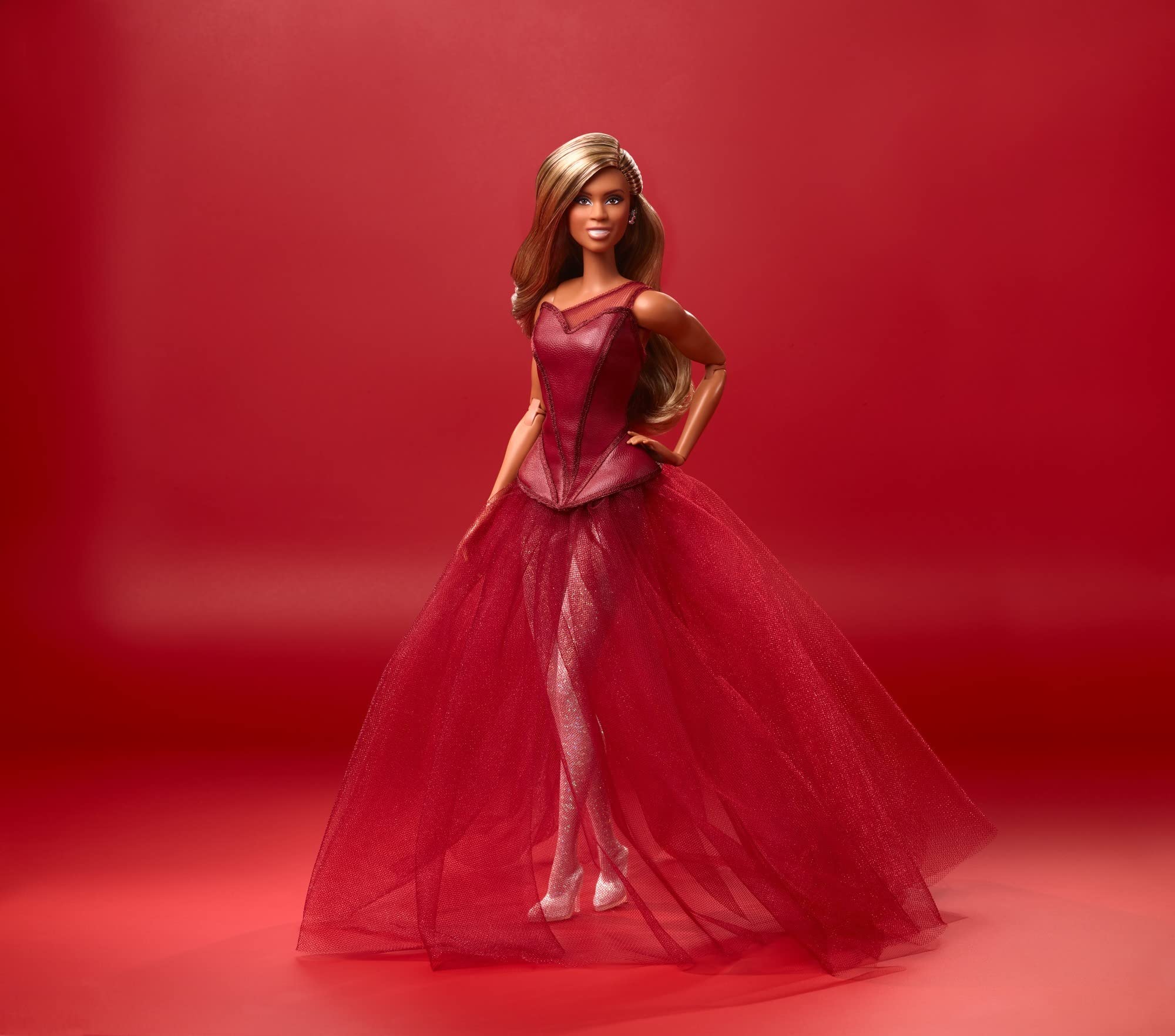 Foto 3 pulgar | Muñeca Barbie Tribute Collection Laverne Cox Con Traje Brillante - Venta Internacional.