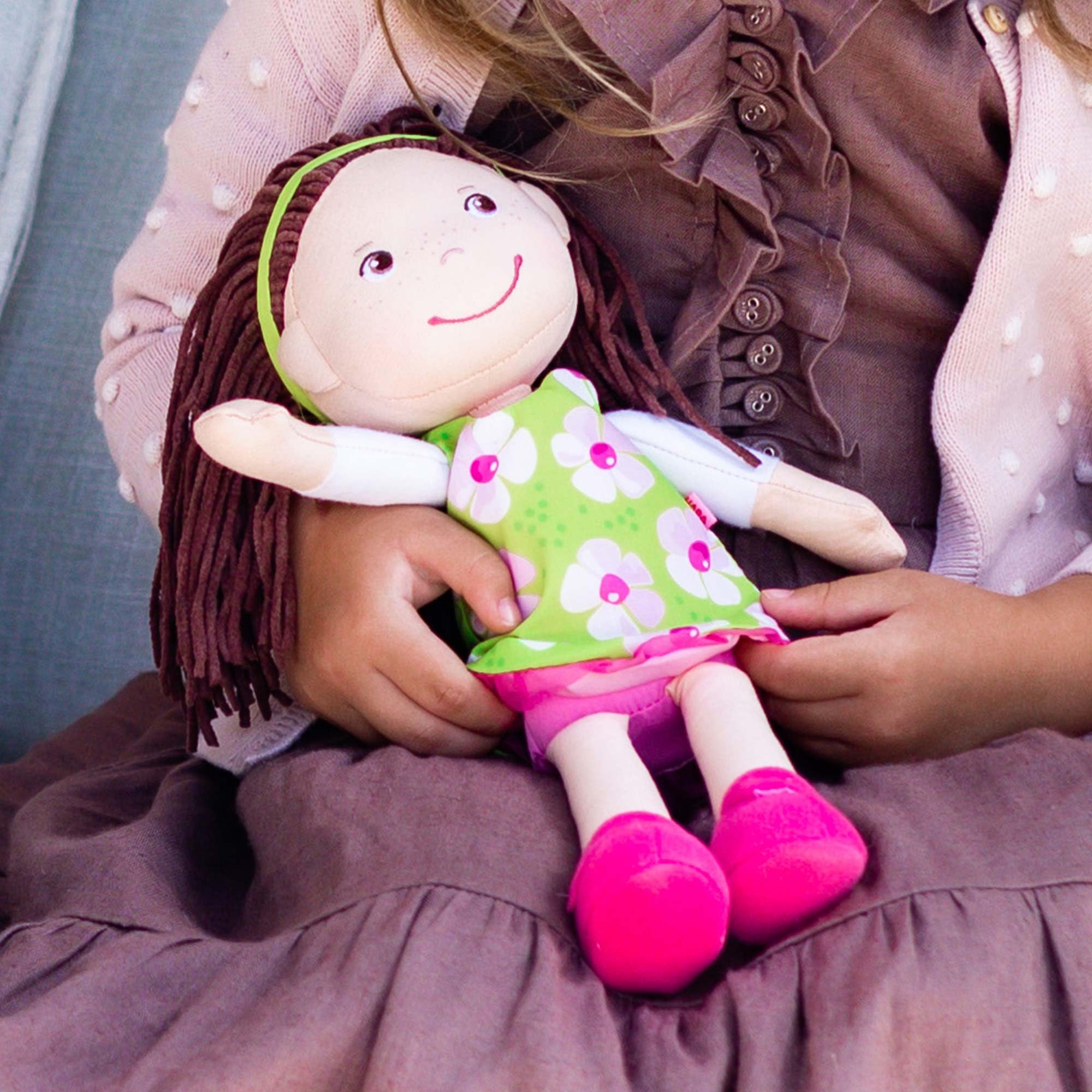 Foto 2 | Muñeca Suave Haba Coco con Cabello Castaño y Vestido Verde 12'' - Venta Internacional