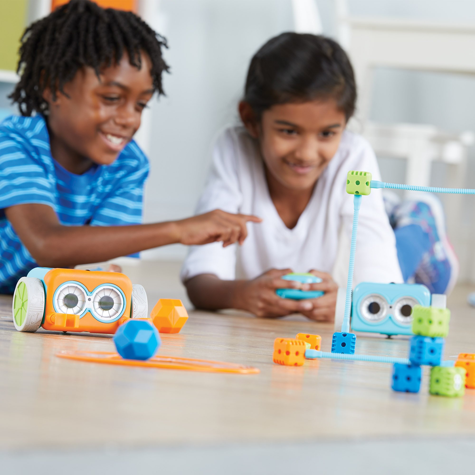 Foto 3 pulgar | Botley De Recursos De Aprendizaje Para Robots De Codificación Con 77 Piezas Para Mayores De 5 Años - Venta Internacio
