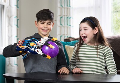 Foto 5 | Kit De Experimentos Stem Thames & Kosmos Mega Cyborg Hand - Venta Internacional.