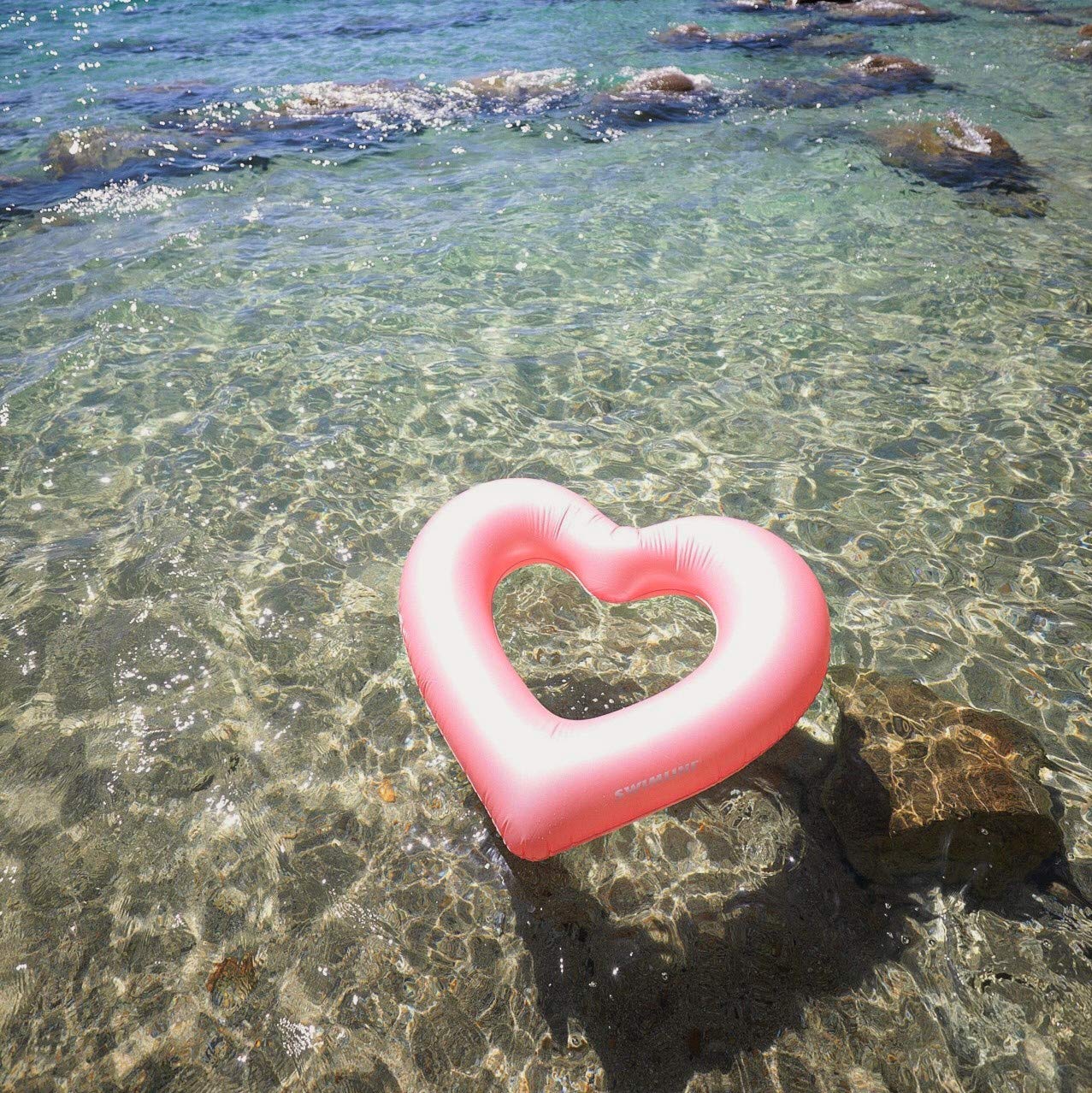 Foto 4 pulgar | Anillo Inflable Para Piscina Swimline Con Forma De Corazón Metálico, 127 X 114 X 28 Cm - Venta Internacional.