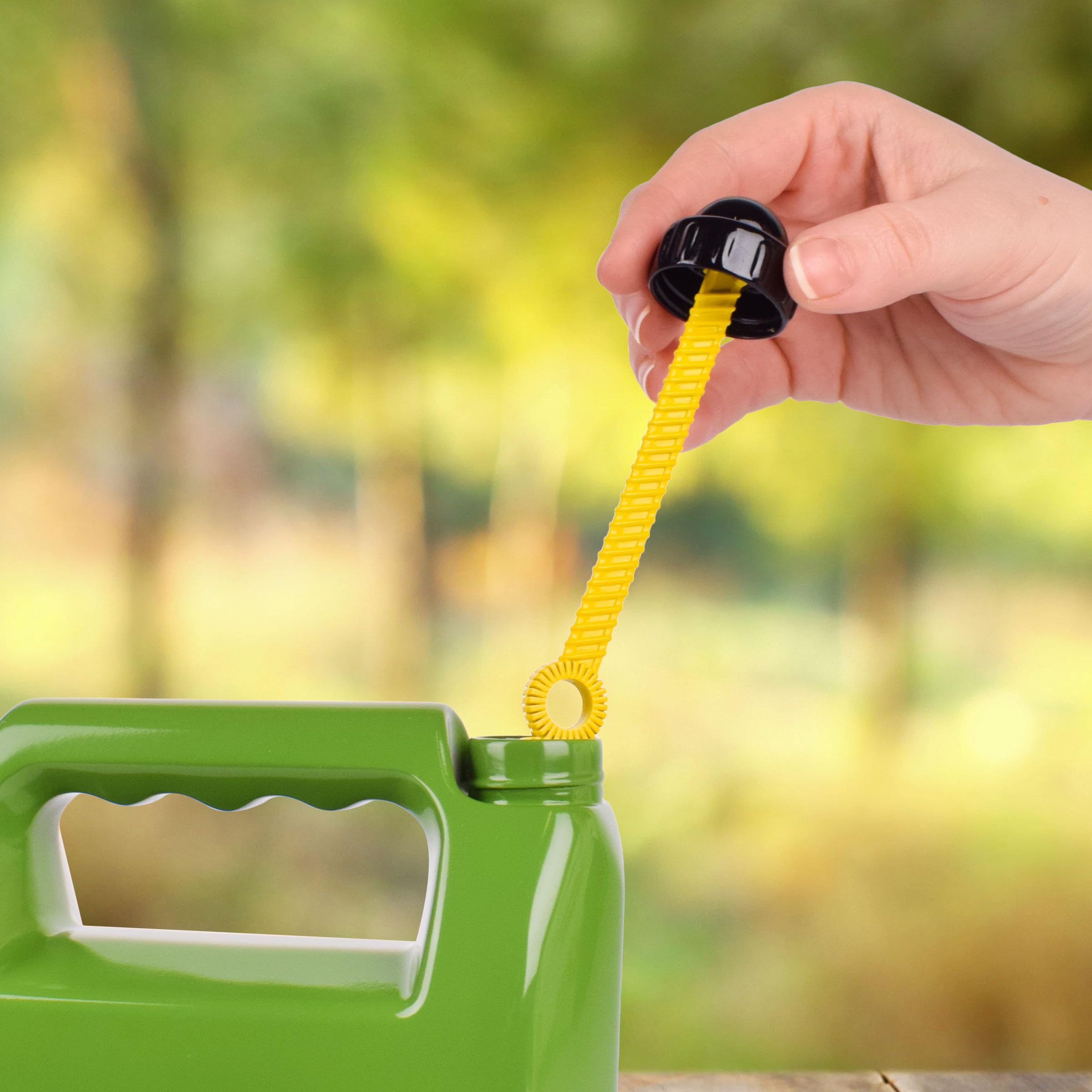 Foto 3 pulgar | Botella De Burbujas John Deere, Lata De 700 Ml Con Caño Para Verter - Venta Internacional.