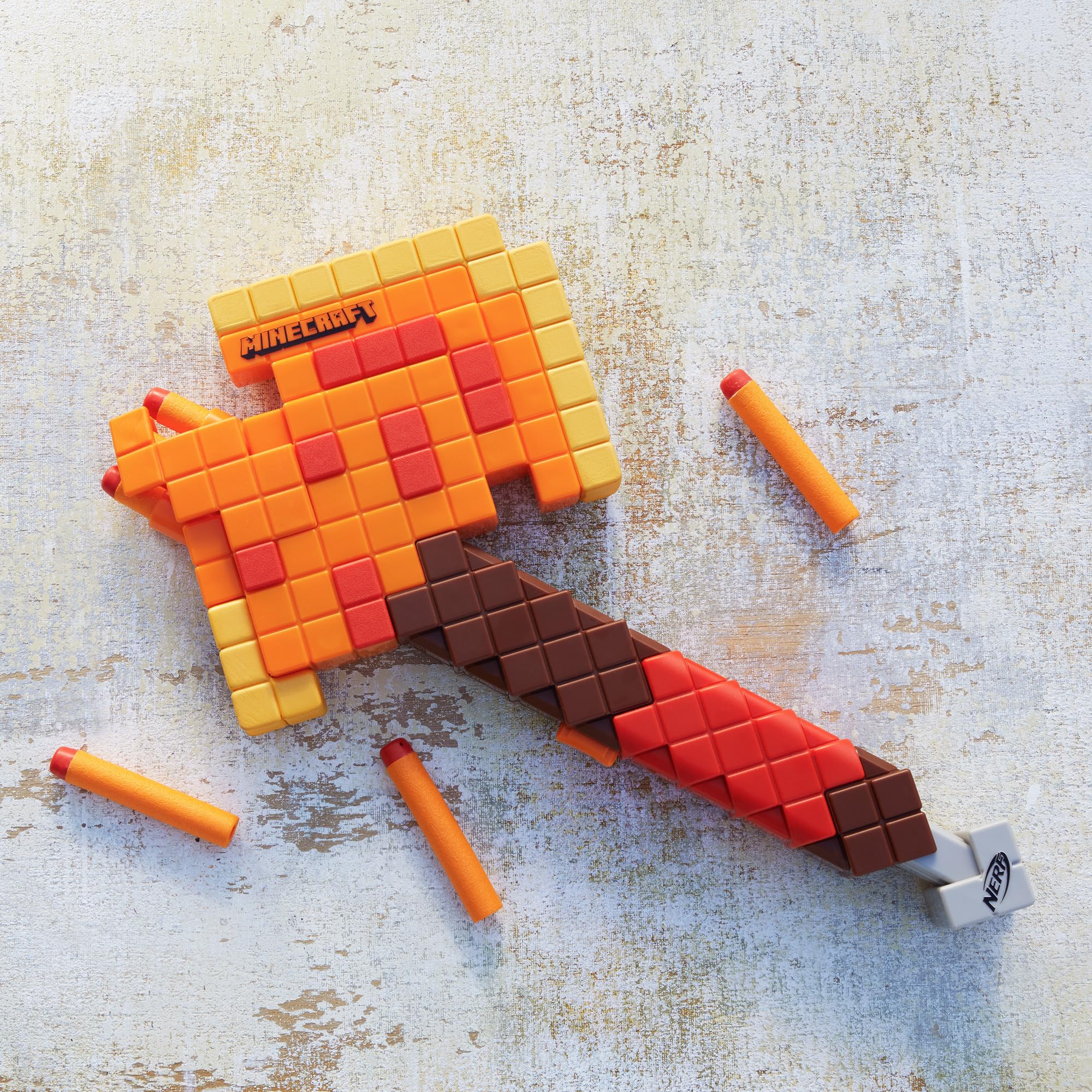 Foto 8 pulgar | Hacha Voladora de Dardos Nerf Minecraft Firebrand - Venta Internacional