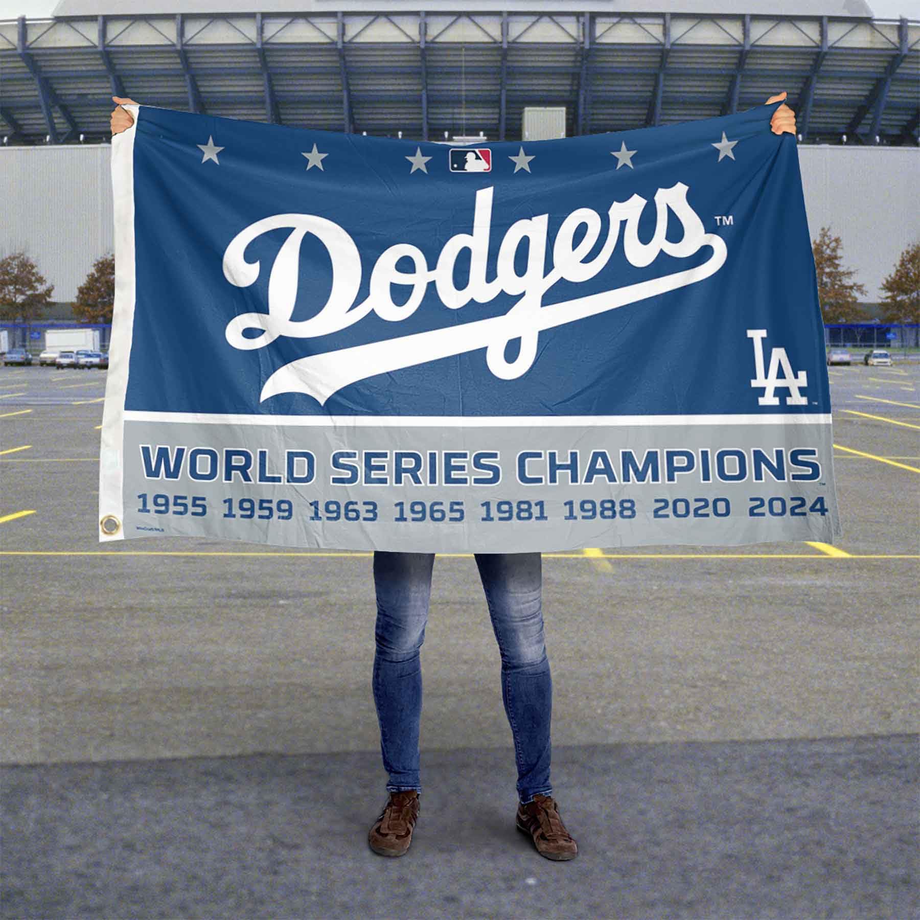 Foto 6 pulgar | Bandera Wincraft Los Angeles Dodgers 8 Veces Campeones Del Mundo - Venta Internacional.