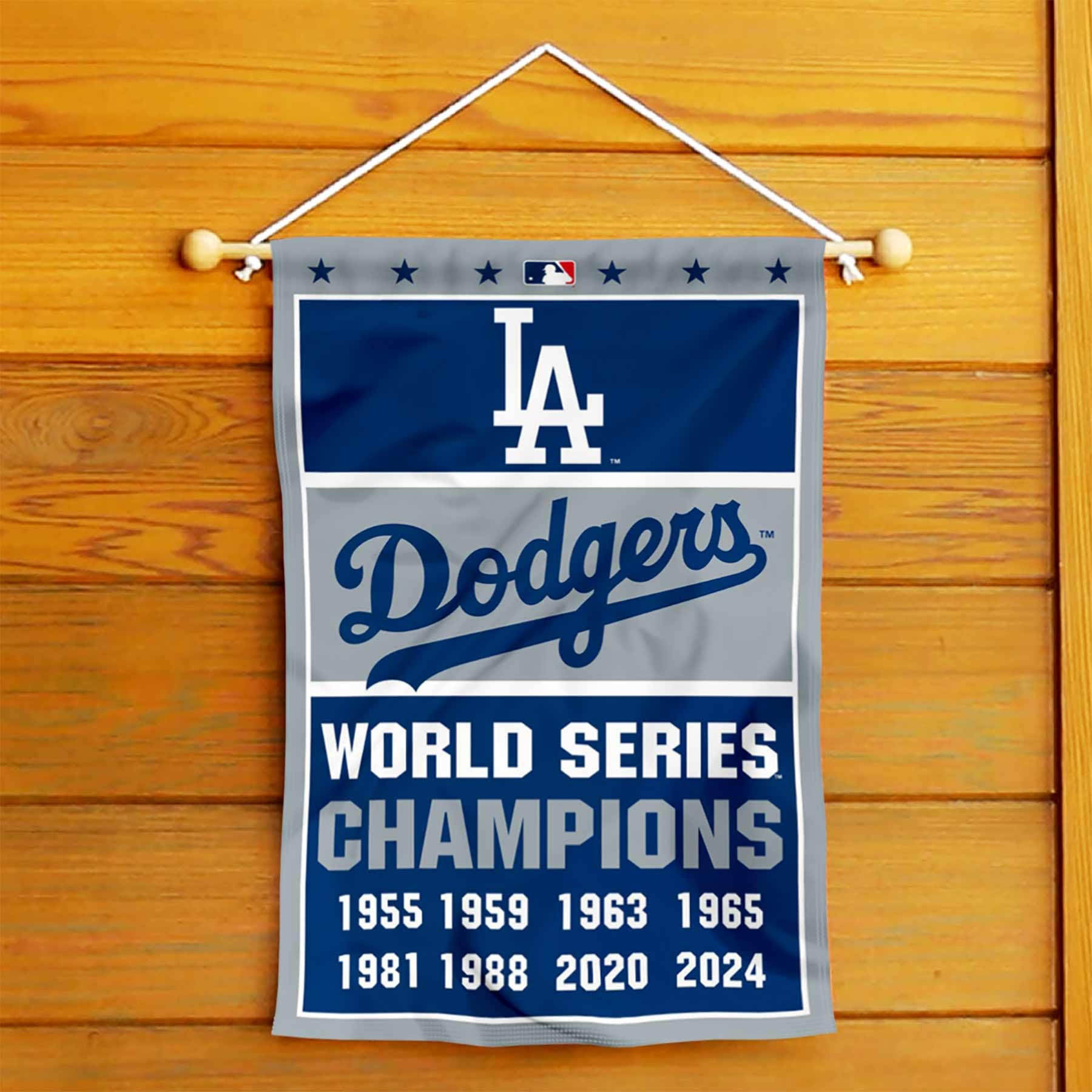 Foto 4 | Garden Flag Wincraft Dodgers 8 Veces Campeón Del Mundo - Venta Internacional.