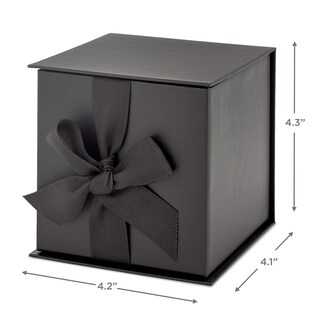Foto 3 | Caja De Regalo Hallmark Pequeña Negra Con Lazo Y Relleno De Papel Triturado - Venta Internacional.