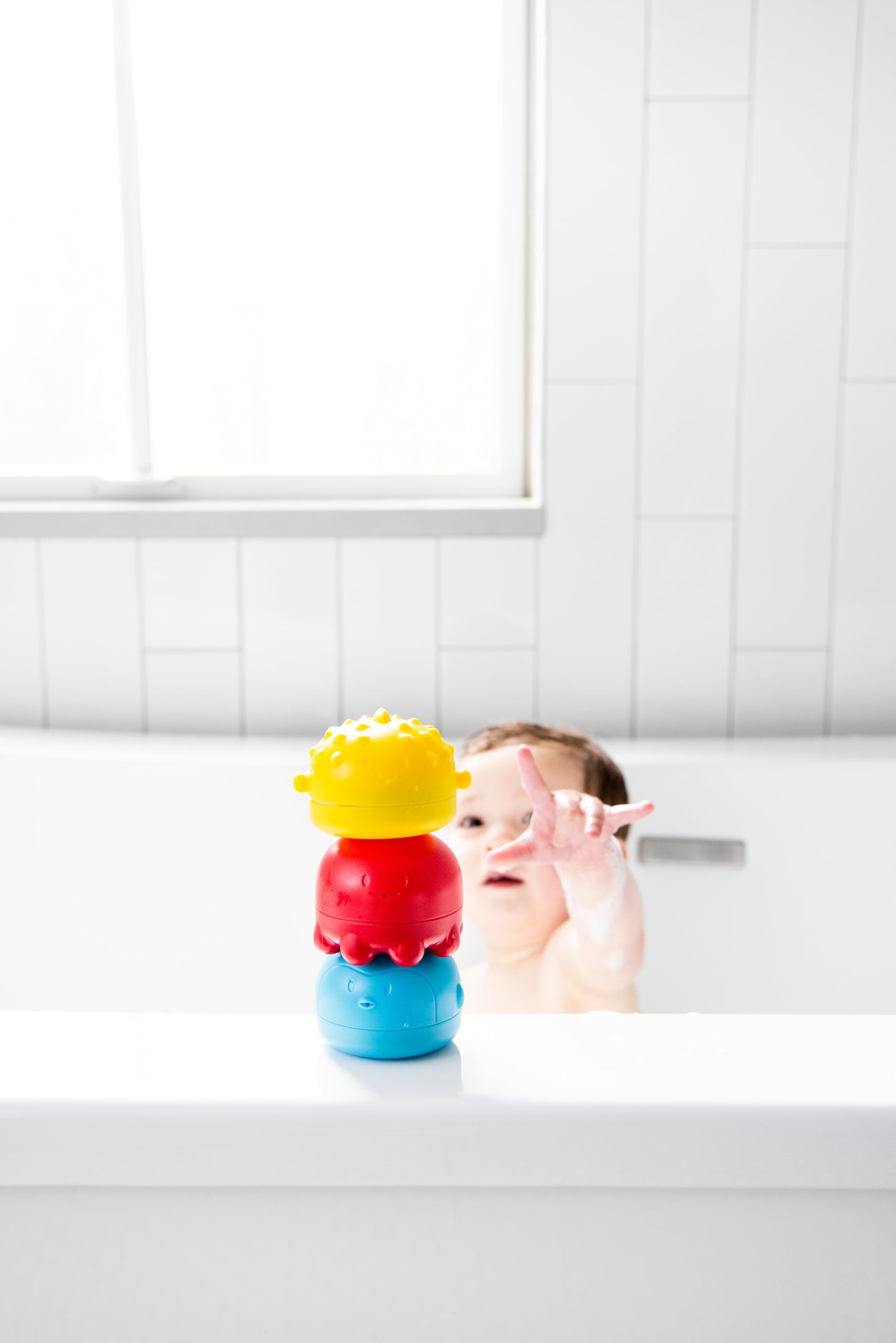 Foto 5 | Bath Toys Ubbi Squeeze And Switch De Silicona Para Niños Pequeños, Juego De 3 - Venta Internacional.