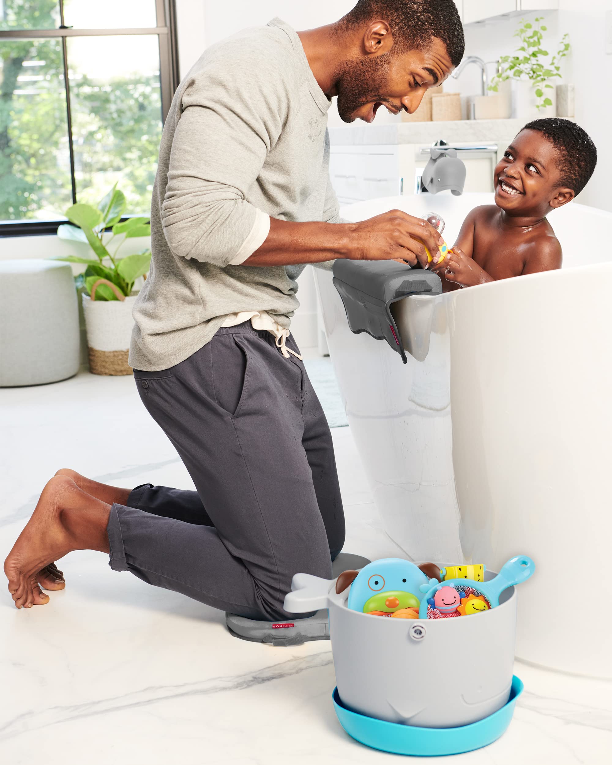 Foto 5 | Set De Regalo Con Cubeta Y Juguete De Baño Skip Hop Baby Grey - Venta Internacional.