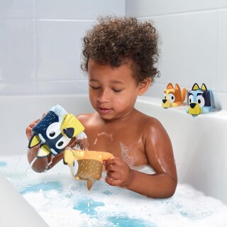 Foto 3 | Bath Toys Tomy Toomies Bluey's Family Verters Para Mayores De 18 Meses - Venta Internacional.