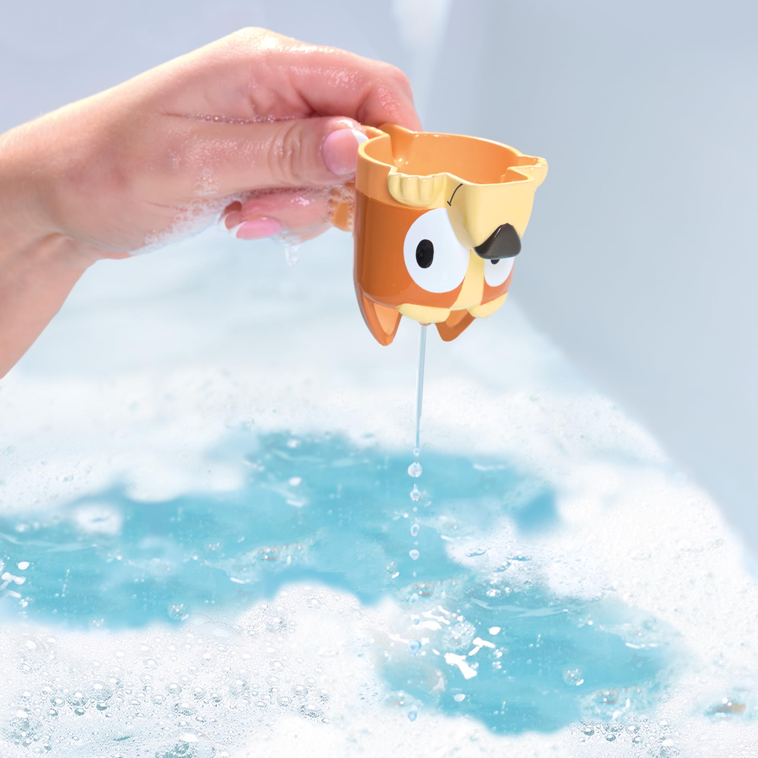 Foto 6 pulgar | Bath Toys Tomy Toomies Bluey's Family Verters Para Mayores De 18 Meses - Venta Internacional.