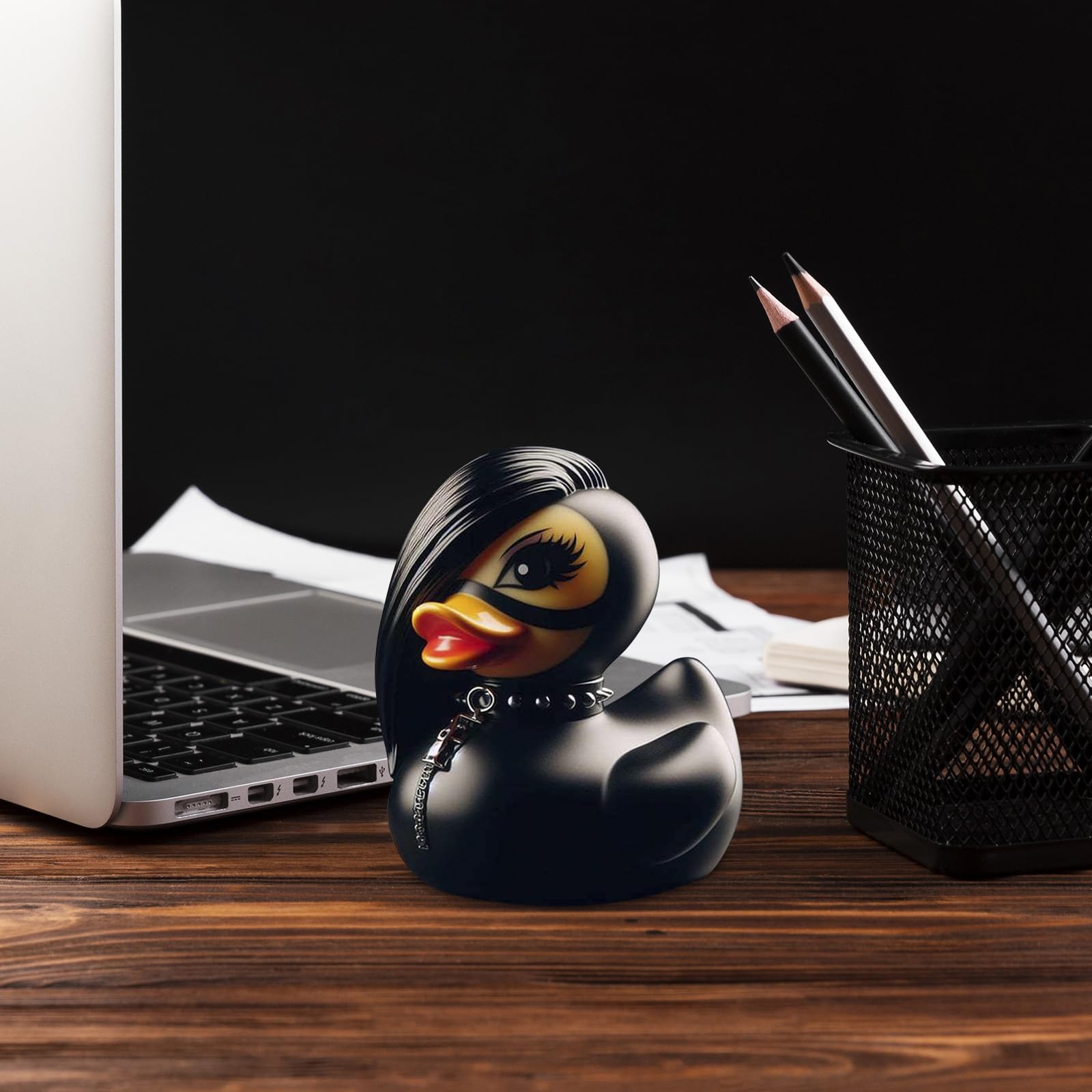 Foto 2 | Rubber Duck Lady Valentina, Coleccionable De Punk Rock Gótico Oscuro - Venta Internacional.
