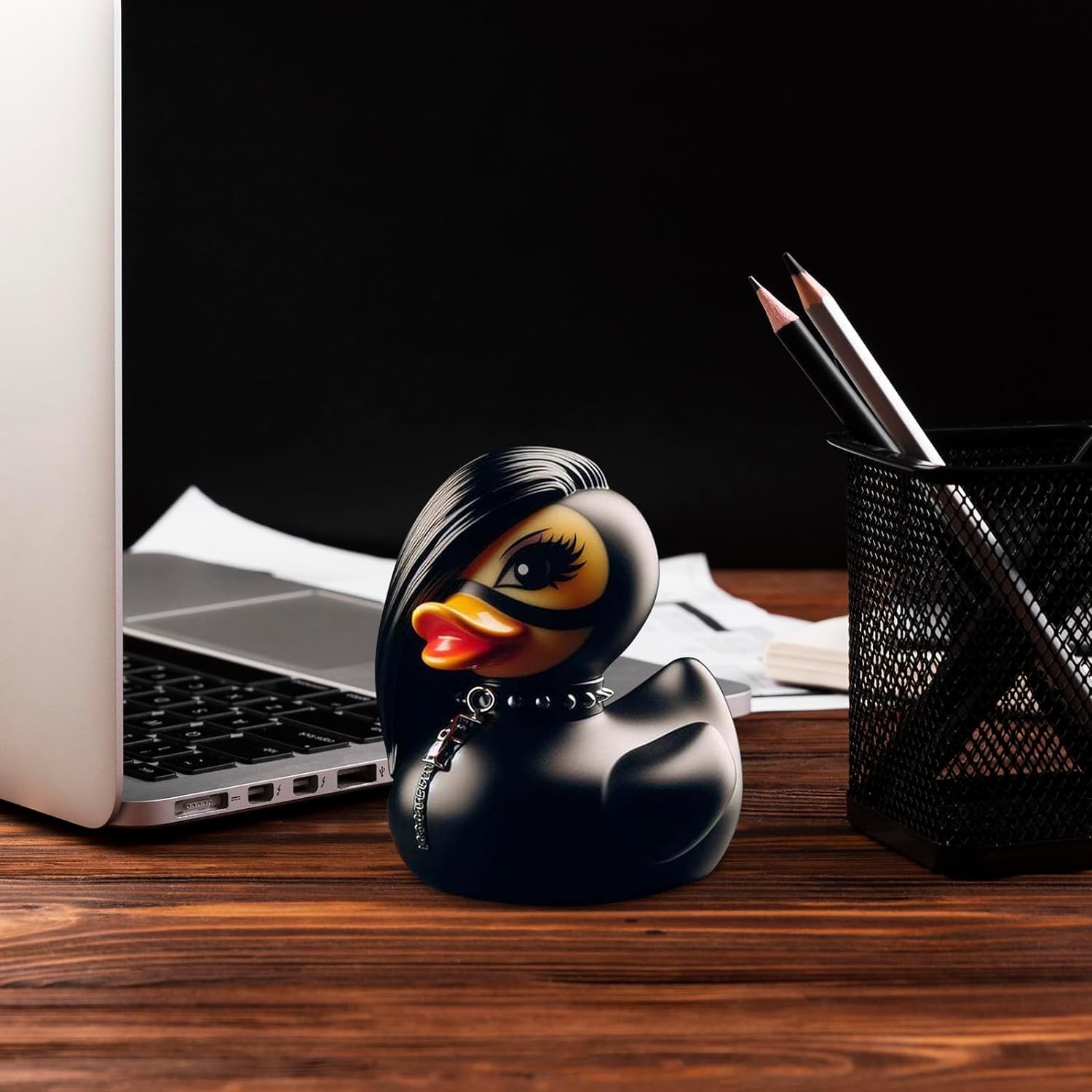 Foto 2 | Rubber Duck Lady Valentina, Coleccionable De Punk Rock Gótico Oscuro - Venta Internacional.