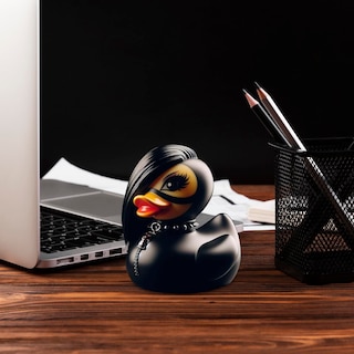 Foto 2 | Rubber Duck Lady Valentina, Coleccionable De Punk Rock Gótico Oscuro - Venta Internacional.