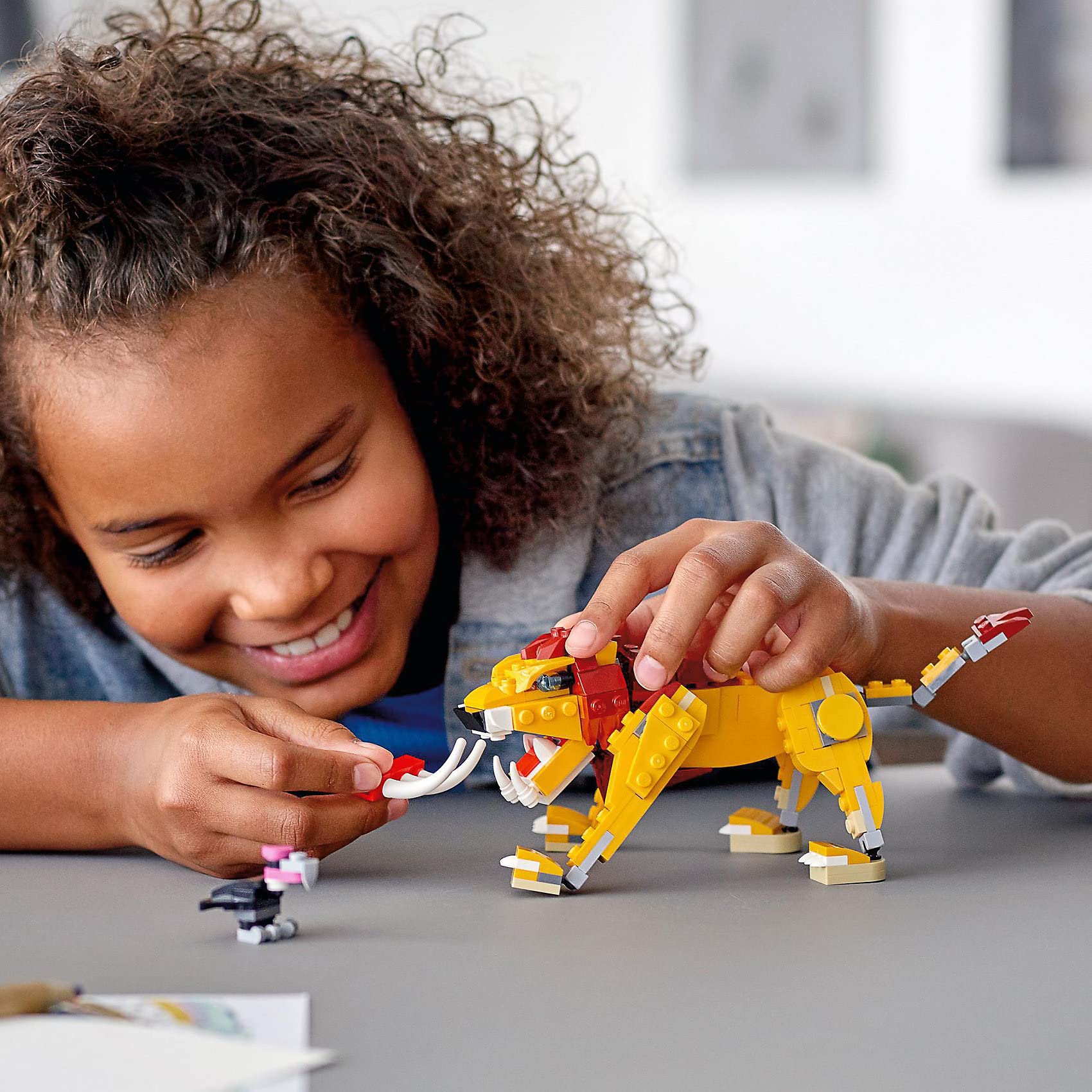 Foto 2 | Juguete Lego Creator 3 En 1: León Salvaje, Avestruz Y Jabalí, 224 Piezas - Venta Internacional.