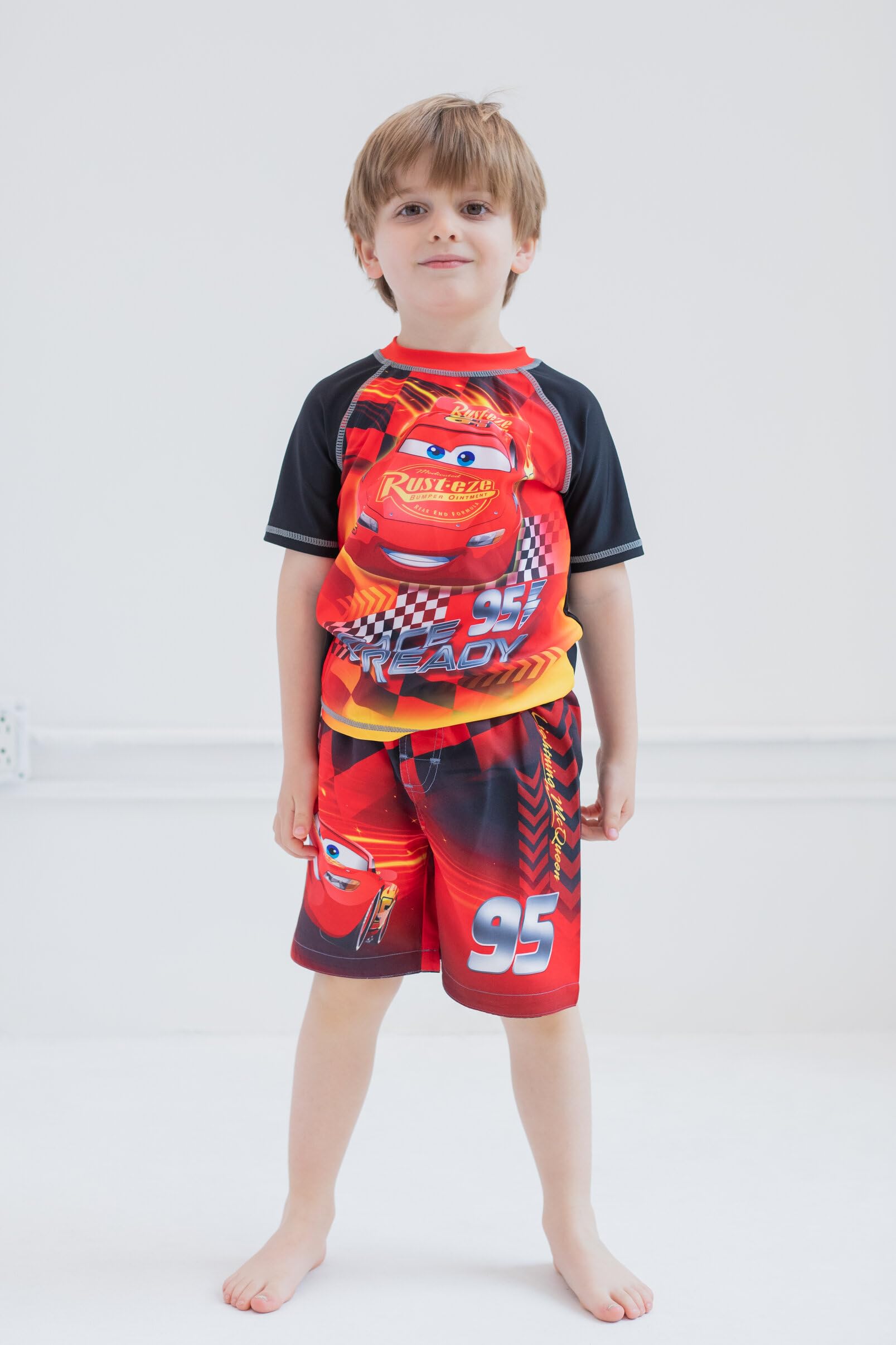 Foto 3 pulgar | Set De Ropa Disney Pixar Cars Lightning Mcqueen 4t Para Niños - Venta Internacional.