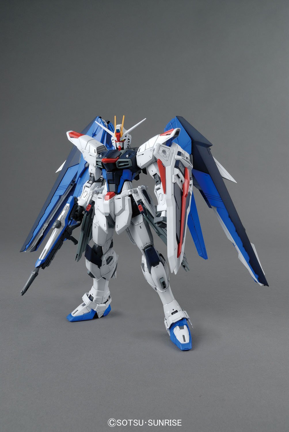 Foto 3 pulgar | Kit De Maquetas Bandai Hobby Gundam Seed Freedom Gundam V2.0 1/100 - Venta Internacional.