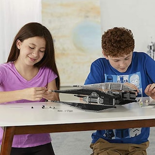 Foto 3 | Lego Star Wars Episodio Viii El Caza En Línea De Kylo Ren 75 - Venta Internacional.