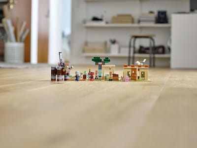 Foto 6 | Juguete De Construcción Lego Minecraft The Villager Raid 21160 562p - Venta Internacional.