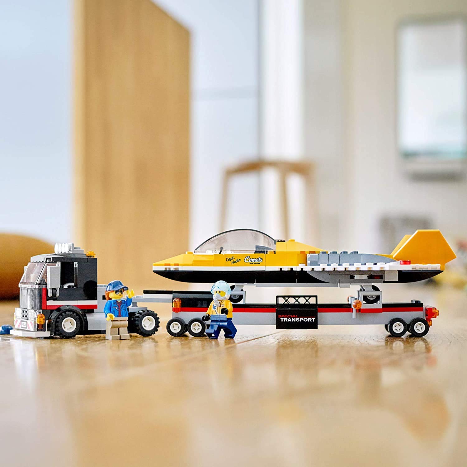 Foto 5 | Kit De Construcción Lego City Airshow Jet Transporter 60289 281 Piezas - Venta Internacional.