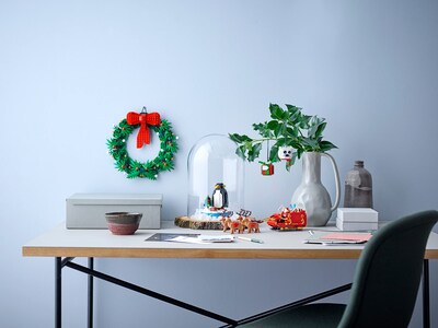 Foto 5 | Set de Construcción Lego Christmas Penguin 40498 Con Árbol Y Regalos - Venta Internacional