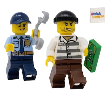 Foto 1 | Minifigura Lego City: Oficial De Policía Persiguiendo A Un Ladrón - Venta Internacional