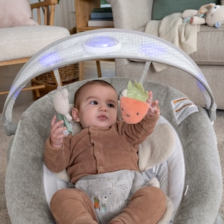 Foto 3 | Asiento Tipo Hamaca Para Bebés Ingenuity Inlighten Nate Con Barra De Juguetes Y Tapete - Venta Internacional.