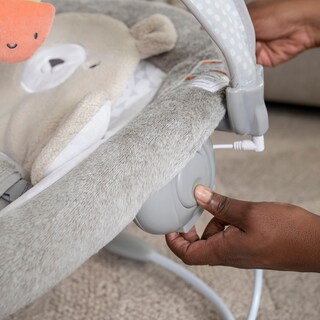 Foto 6 | Asiento Tipo Hamaca Para Bebés Ingenuity Inlighten Nate Con Barra De Juguetes Y Tapete - Venta Internacional.