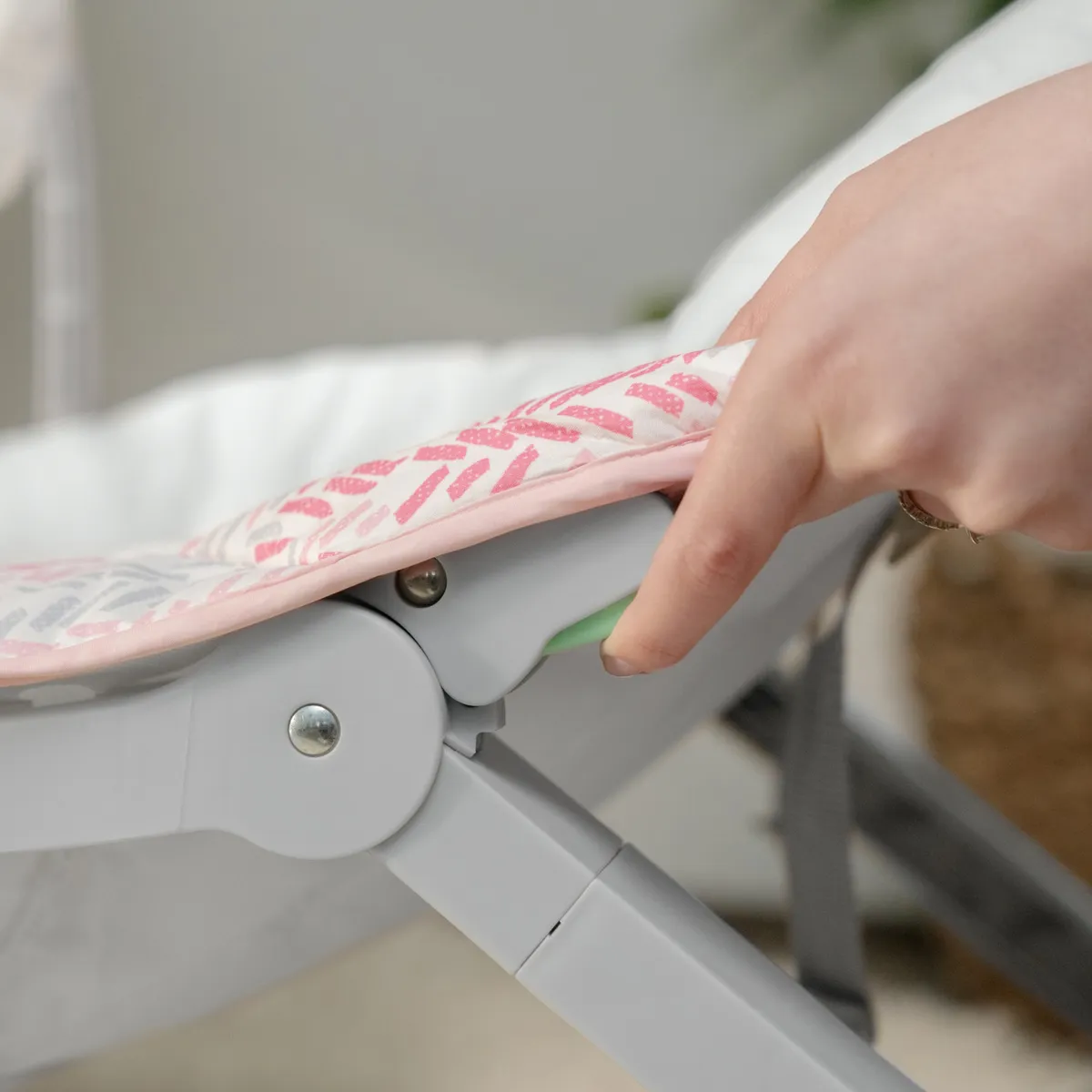 Foto 7 pulgar | Silla Mecedora Para Bebé Ingeuity Keep Cozy Bouncer 3 En 1 Lily