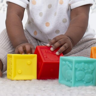 Foto 4 | Juego De Bloques Infantino Squeeze And Stack Con Números, Animales De Más De 6 Millones - Venta Internacional.