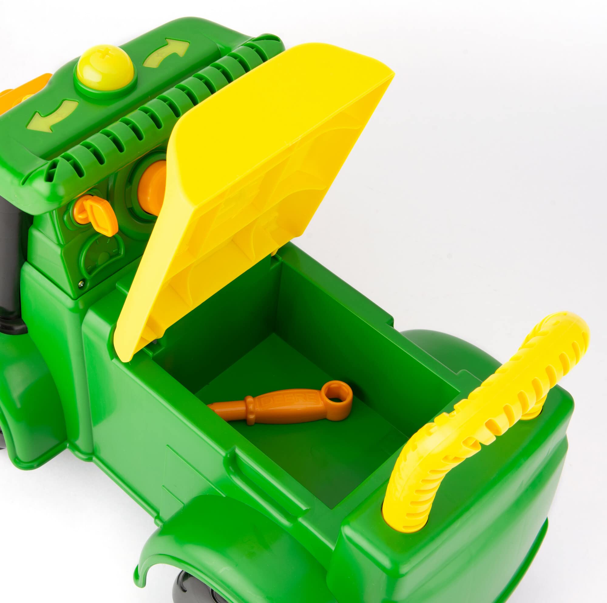 Foto 3 pulgar | Monta En El Tractor John Deere Johnny Con Motor Take Apart 12m+ - Venta Internacional.