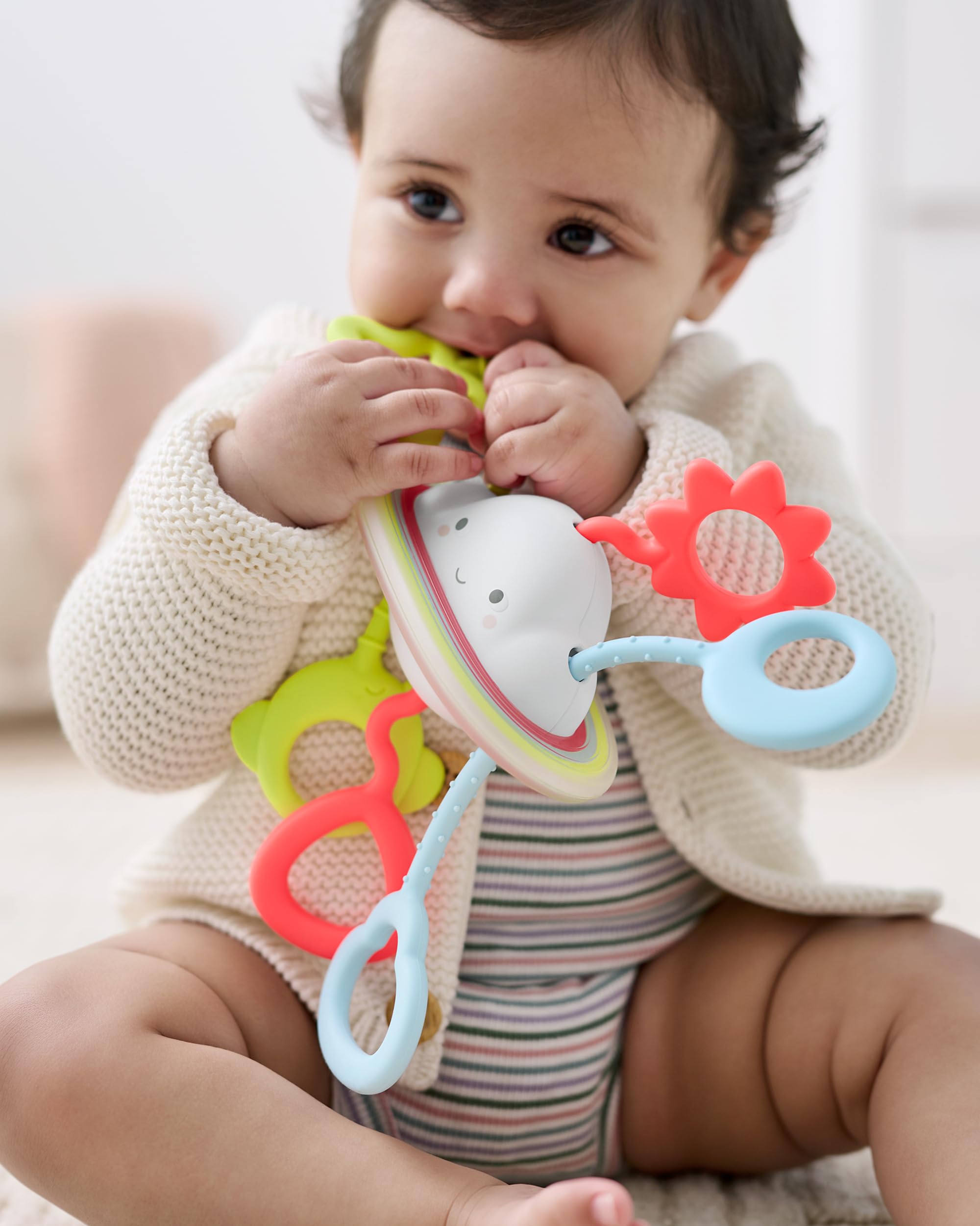 Foto 3 pulgar | Juguete Sensorial Skip Hop Pull & Play Silver Lining Cloud 6m+ - Venta Internacional.