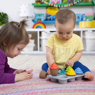 Foto 7 | Juguete Clasificador De Formas Bright Starts Sweet Cupcakes A Partir De 3 Meses - Venta Internacional.
