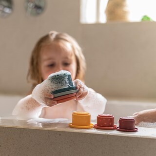 Foto 3 | El Juguete De Silicona Nuby De 7 Piezas Con Forma De Vasos Apilables Promueve La Coordinación - Venta Internacional.