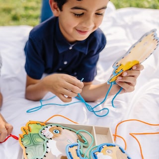 Foto 5 | Paneles Y Cordones De Madera Para Juguetes De Desarrollo Melissa & Doug - Venta Internacional.