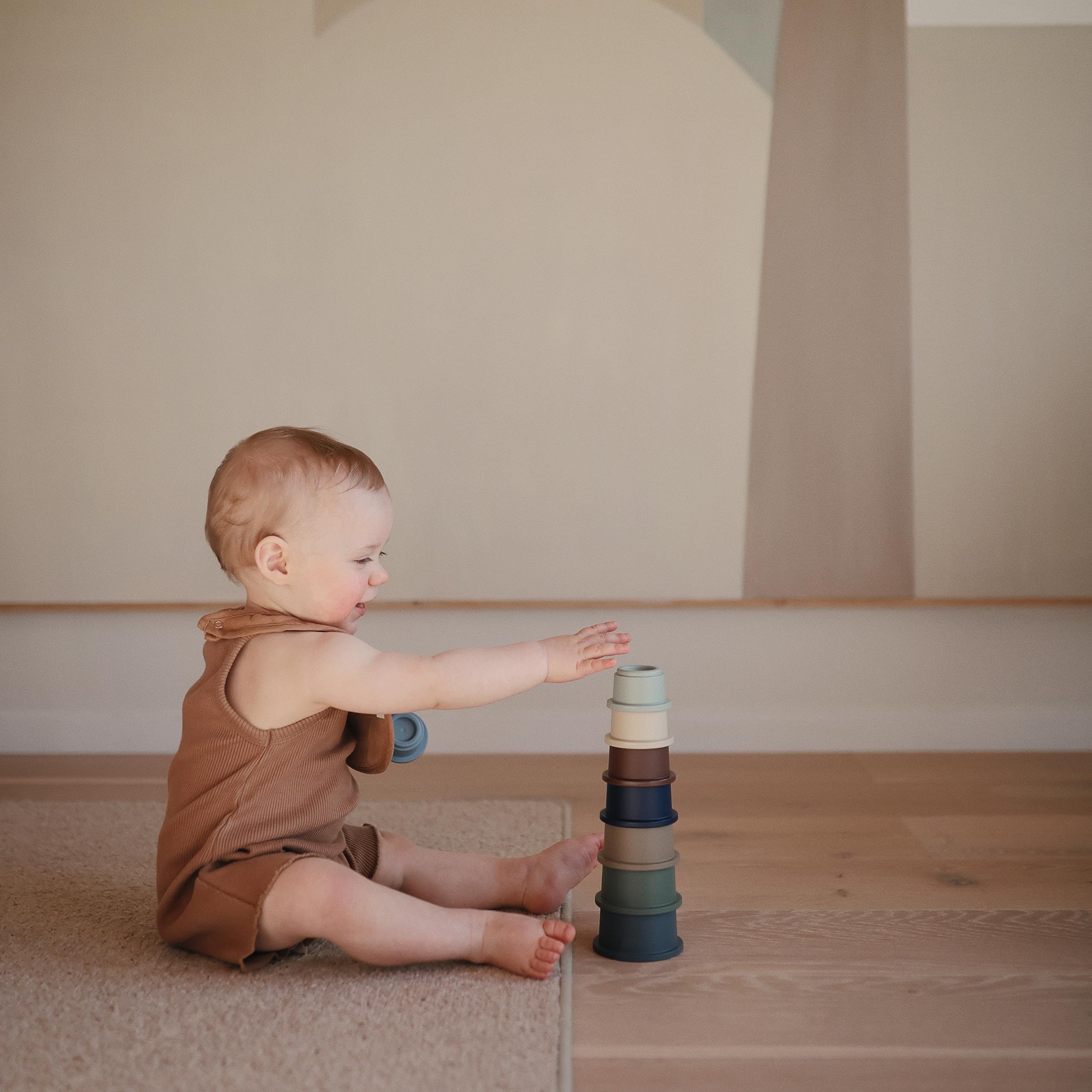 Foto 4 | Vasos Apilables Toy Mushie, 8 Unidades, Para Niños De 0 A 5 Años | Dinamarca - Venta Internacional.