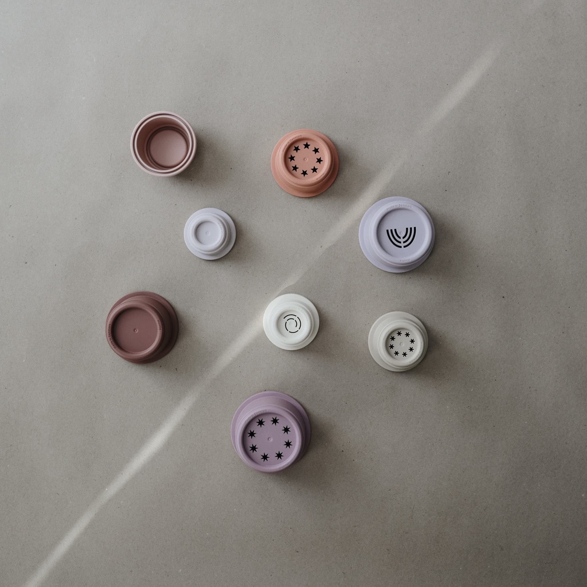 Foto 4 | Vasos Apilables Toy Mushie, 8 Unidades, Para Niños De 0 A 6 Años | Dinamarca - Venta Internacional.