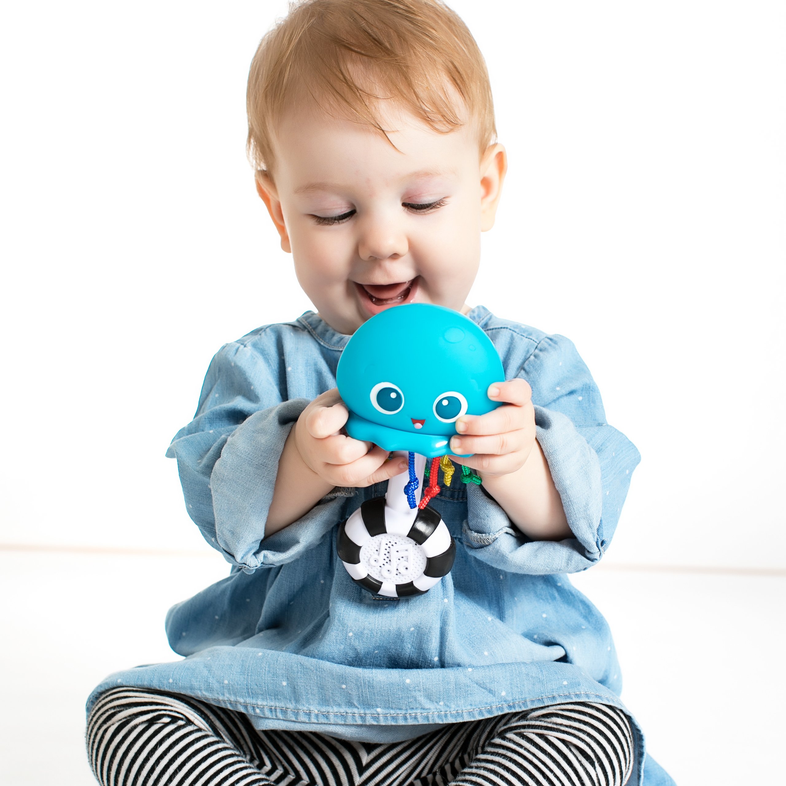 Foto 4 pulgar | Juguete Musical Sensory Shaker Baby Einstein Ocean Glow Newborn+ - Venta Internacional.